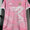 maillot-concept-real-madrid-saison-deux-mille-vingt-quatre-deux-mille-vingt-cinq-design-exclusif Real Madrid koncept tröja säsong tvåtusentjugofyra tvåtusentjugofem exklusiv design