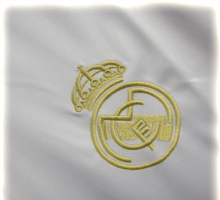 maillot-de-football-concept-real-madrid-edition-speciale-dragon-dore-saison-2024-2025 fotbollströja koncept Real Madrid specialutgåva gyllene drake säsong 2024 2025