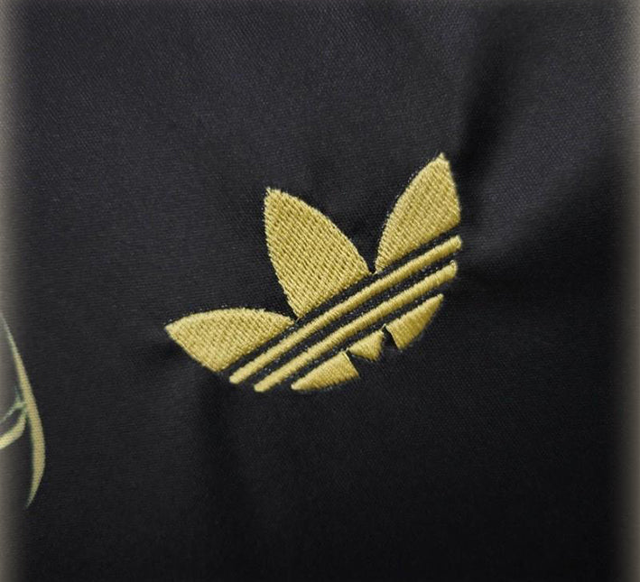maillot-concept-real-madrid-motif-dragon-dore-edition-2425 Koncepttröja Real Madrid gyllene drakmönster utgåva 2425
