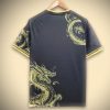 jersey-supporter-real-madrid-style-concept-avec-dragon-dore Supportertröja Real Madrid konceptstil med gyllene drake