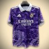 Fotbollströja koncept Real Madrid lila drakenedition säsong 2526
