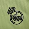Real Madrid målvaktströja grön utgåva 2024-2025 tygdetalj