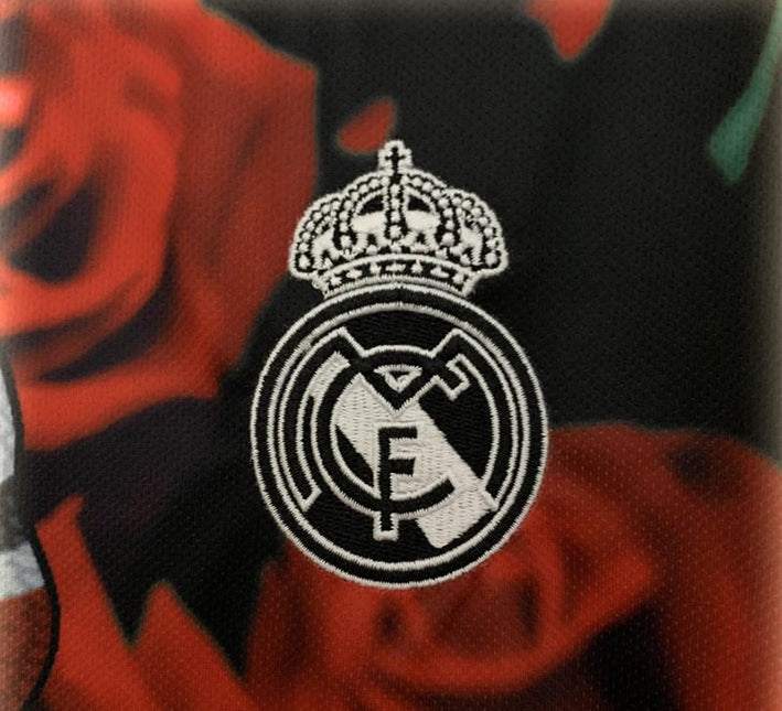 maillot-concept-du-real-madrid-rose-et-rouge-edition-2025-2026 Tröja koncept Real Madrid rosa och röd upplaga 2025 2026