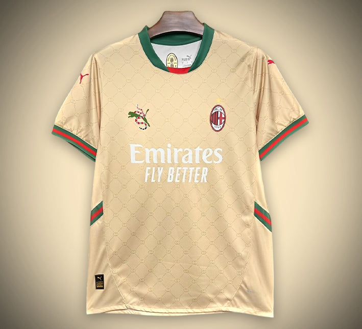 Koncepttröja AC Milan Gucci Gold-upplaga 2425