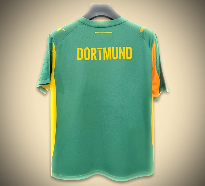 maillotbvbvertdos.jpg Maillot Concept Borussia Dortmund Édition Extérieur 2025-2026 vue de profil