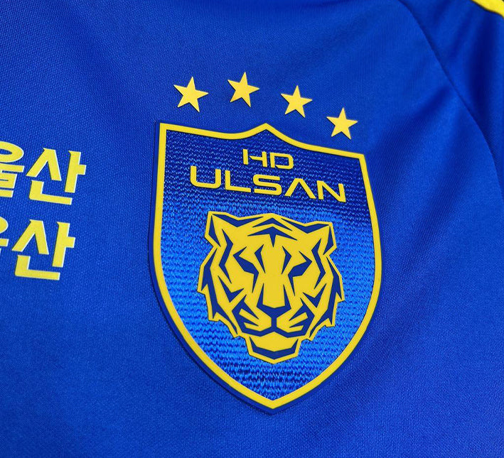 maillotkoreabizzlogo.jpg Fotbollströja Ulsan Hyundai Hemma 2024-2025 tygdetalj