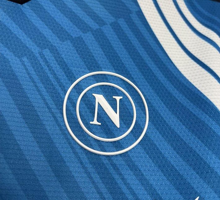 tshirt-avant-match-du-ssc-napoli-saison-2024-2025 T-shirt inför match för SSC Napoli säsong 2024 2025