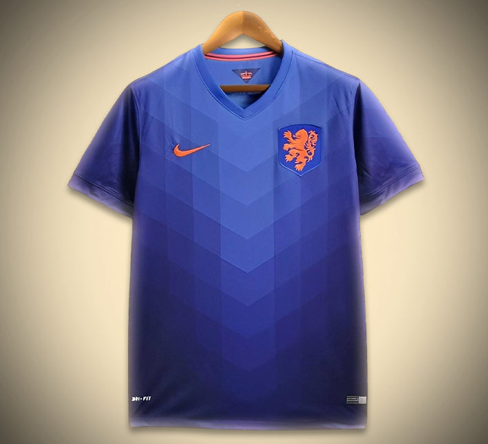 maillotpaysbasdomicileexterieur_fffa73f23b8d43fea72303bf94e9b37b.jpg Nederländerna Bortatröja 2014 framifrån