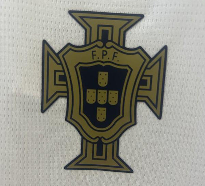 Portugal träningsfotbollströja vit 2024-2025 från sidan