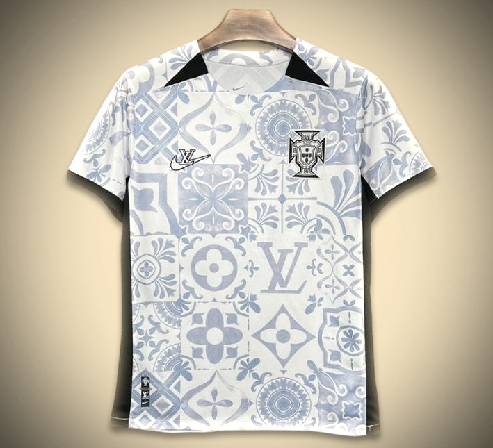 Fotbollströja Portugal lyxdesign inspirerad Louis Vuitton kollektion tjugofyra tjugofem
