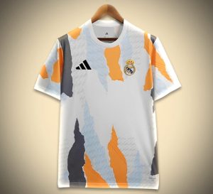 maillotrealmadridentrainement-1.jpg Maillot Réal Madrid Avant-Match 2024-2025 vue de face