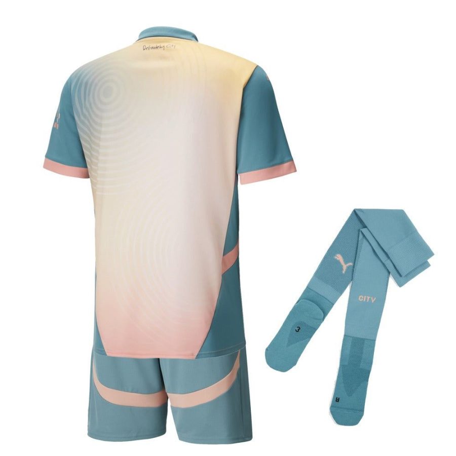 Ensemble enfant Manchester City maillot et short édition fourth saison 2024 2025
