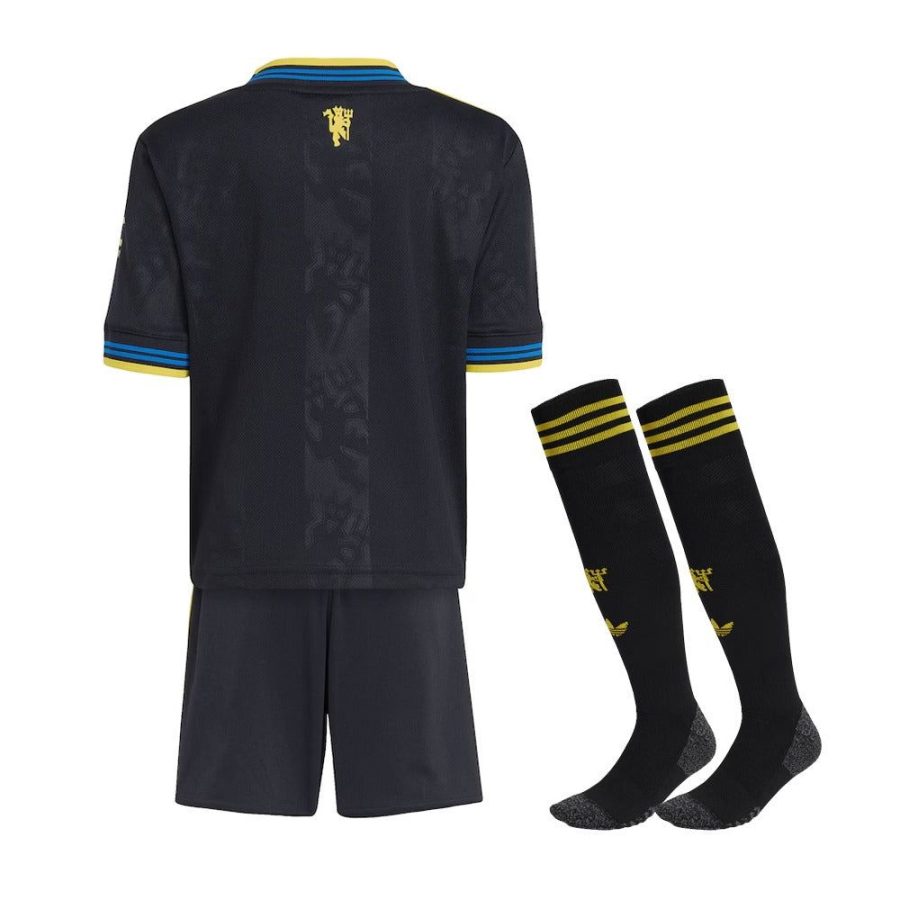 ensemble-enfant-manchester-united-maillot-third-saison-2025-2026-avec-short-et-chaussettes Barnset Manchester United tredjetröja säsong 2025 2026 med shorts och strumpor