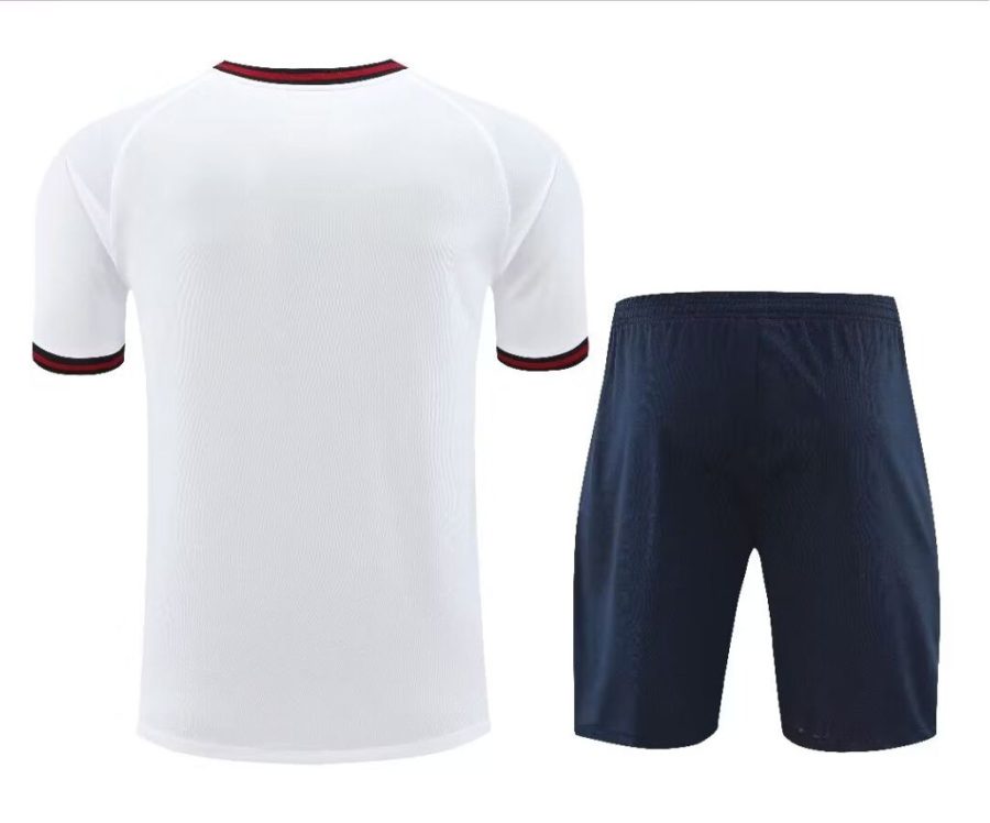 ensemble-maillot-et-short-fc-barcelona-saison-2024-2025-tenue-officielle Tröja och shorts-set FC Barcelona säsongen 2024 2025 officiell matchtröja