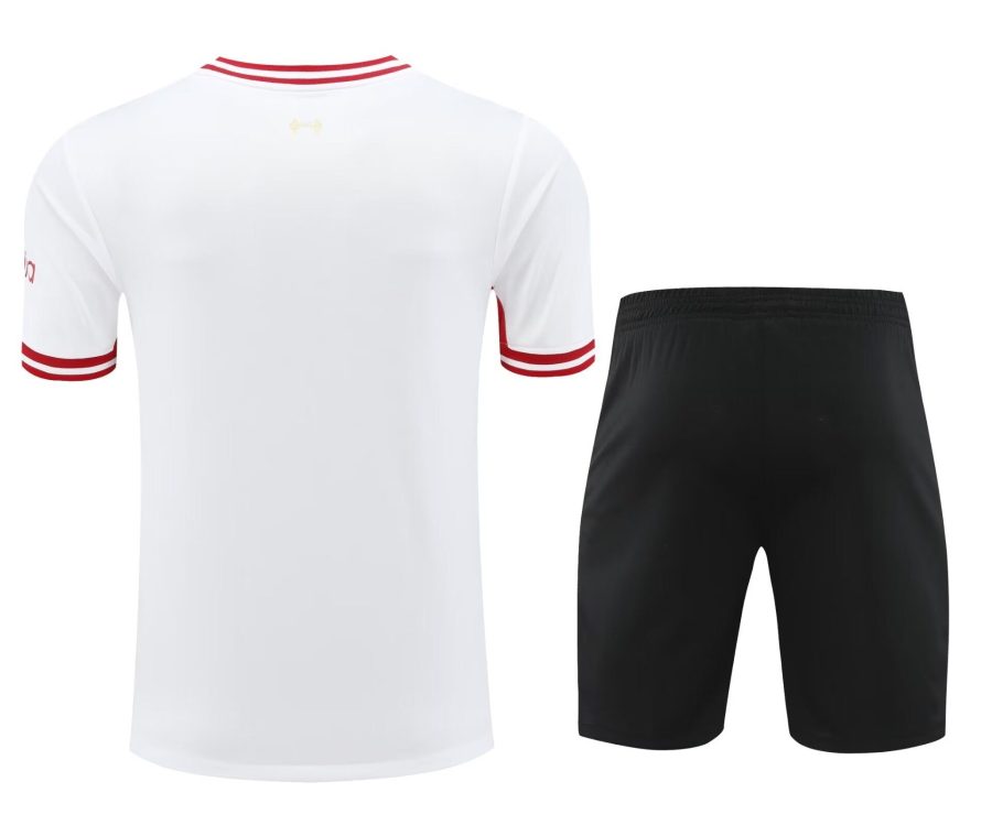 Ensemble maillot et short Liverpool saison 2024 2025 tenue de football rouge