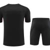 ensemble-maillot-et-short-liverpool-saison-vingt-vingt-quatre-vingt-vingt-cinq-tenue-domicile-rouge Set med tröja och shorts Liverpool säsongen tjugo tjugofyra tjugo tjugofem röd hemmatröja