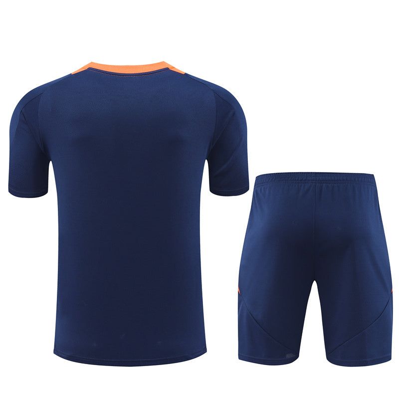 Matchställ Manchester United säsong 2024 2025 med tröja och shorts hemmaställ