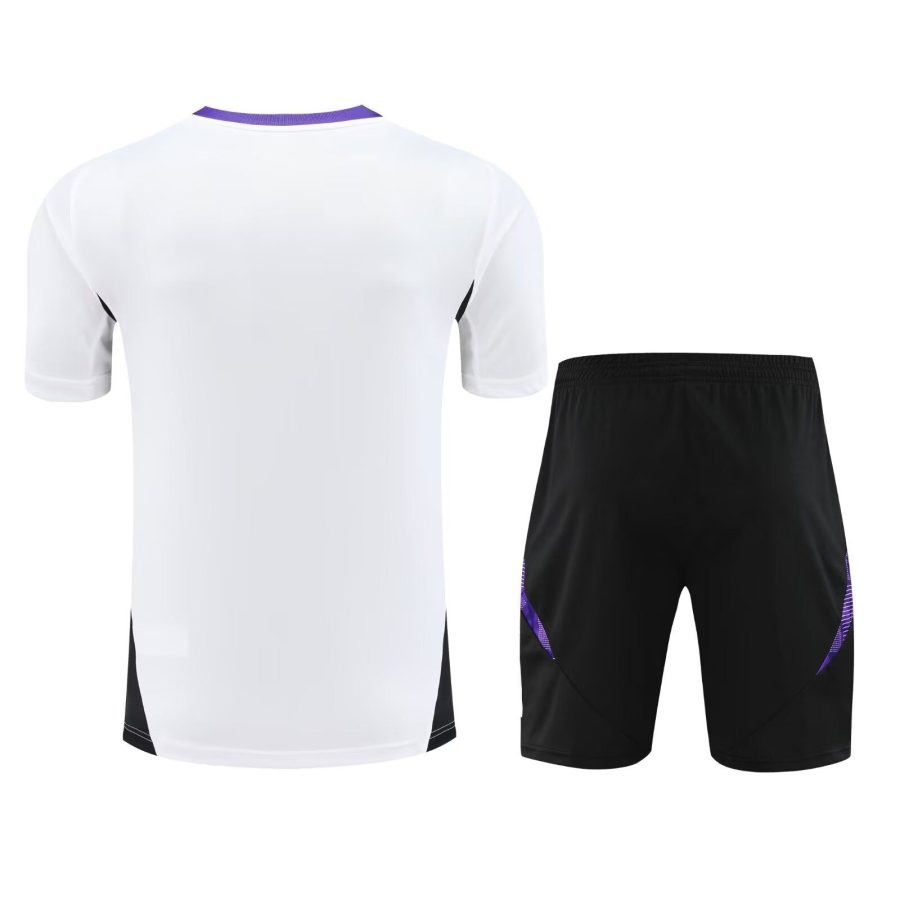 ensemble-maillot-et-short-real-madrid-saison-deux-mille-vingt-quatre-deux-mille-vingt-cinq Tröja och shorts-set Real Madrid säsong 2024 2025