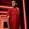 fotbollströja Bayern München hemma 2024 2025 med klubbmärke