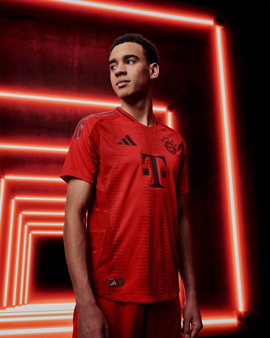 fotbollströja Bayern München hemma 2024 2025 med klubbmärke
