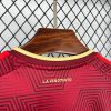 jersey-football-venezuela-domicile-saison-2026-rouge-bordeaux Venezuelansk fotbollshemmajersey säsongen 2026 rödvinröd