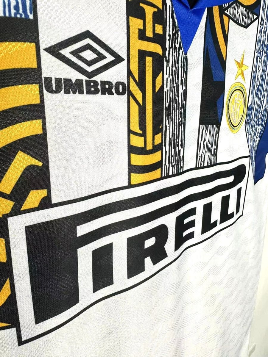 jersey-inter-milan-exterieur-retro-collection-supporter-nerazzurri Jersey Inter Milan borta retro samling Nerazzurri-supporter