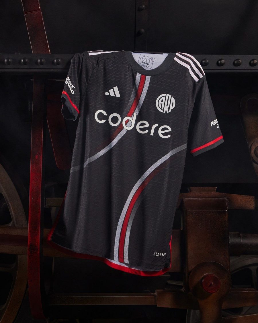 jersey-river-plate-troisieme-tenue-deux-mille-vingt-quatre-style-football Jersey River Plate troisième tenue deux mille vingt quatre style football