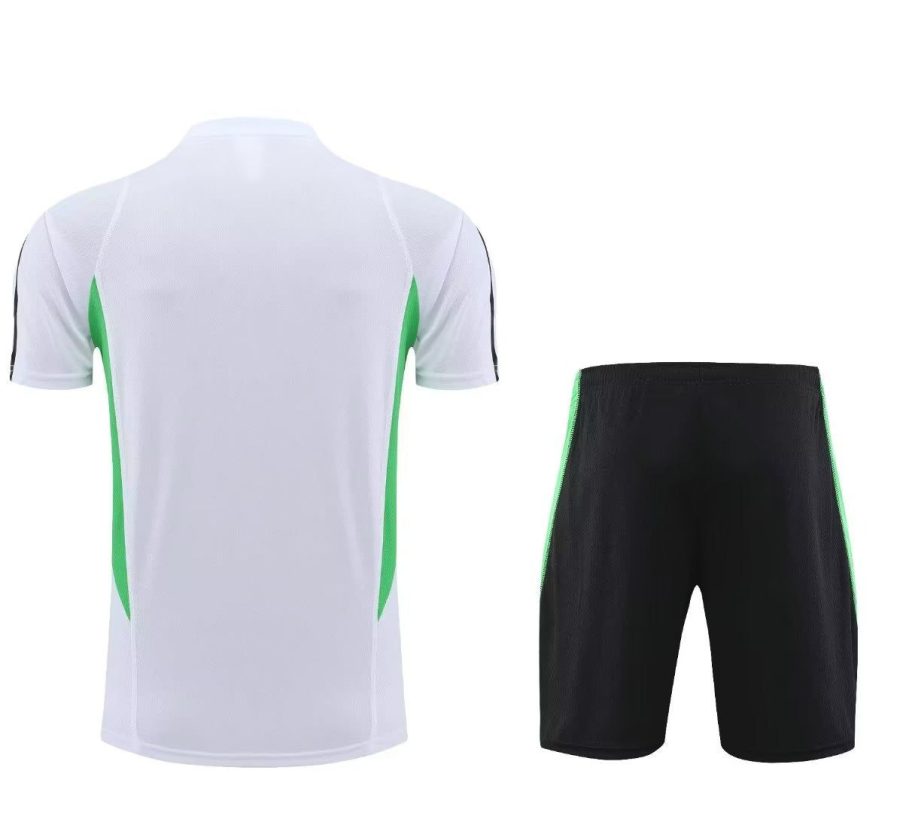 kit training Manchester United blanc saison 2023 2024 tenue d entraînement football