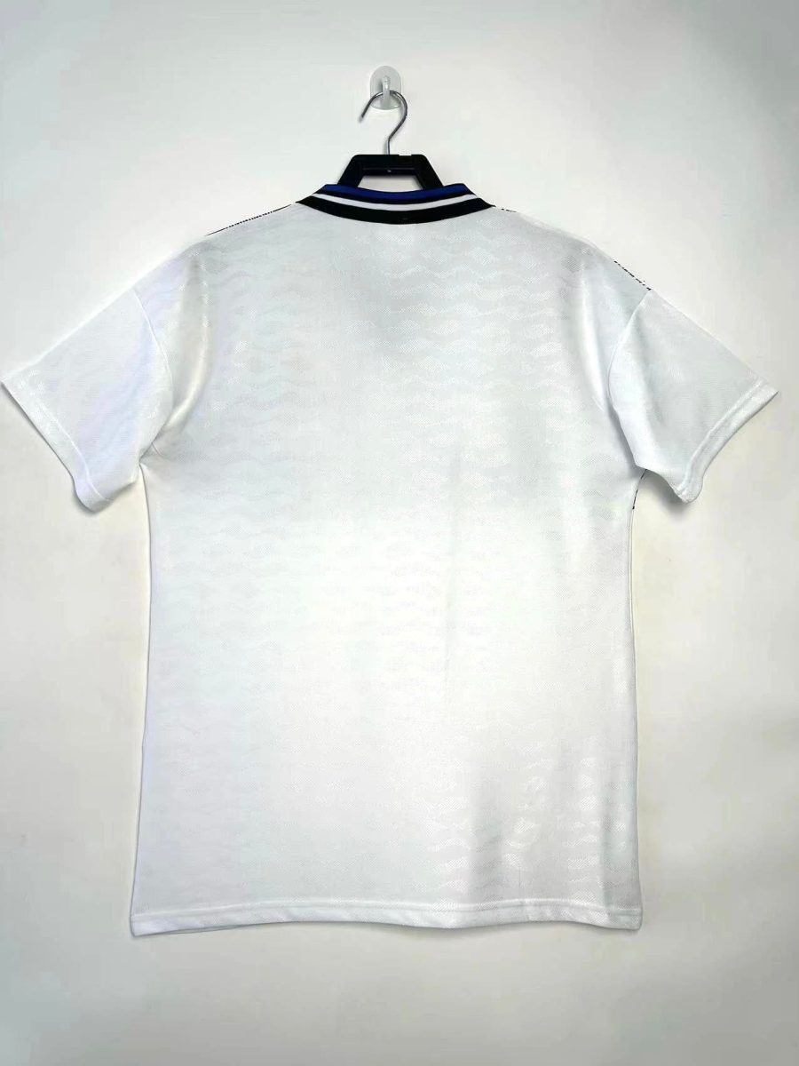maillot-de-foot-inter-milan-exterieur-epoque-ronaldo-coupe-classique Fotbollströja Inter Milan borta Ronaldo-eran klassisk passform