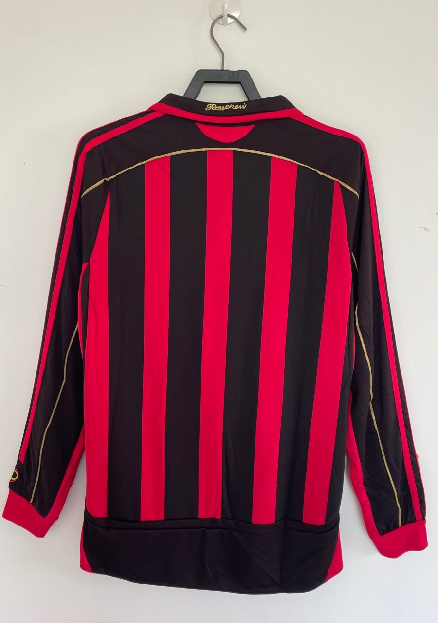 maillot-domicile-ac-milan-manches-longues-saison-deux-mille-six-deux-mille-sept-rouge-et-noir Hemmatröja AC Milan lång ärm säsong tvåtusensex tvåtusensju röd och svart