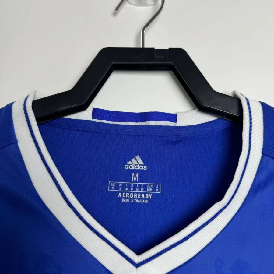 Hemmatröja Chelsea säsongen 2016-2017 blå med klubbmärke
