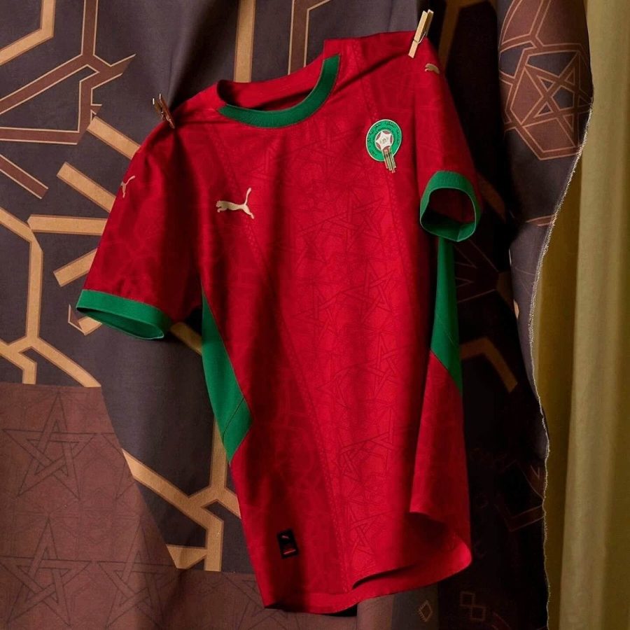 maillot-domicile-equipe-du-maroc-saison-deux-mille-vingt-quatre-deux-mille-vingt-cinq-rouge-et-vert Hemmatröja för Marockos landslag säsongen tvåtusentjugofyra tvåtusentjugofem röd och grön
