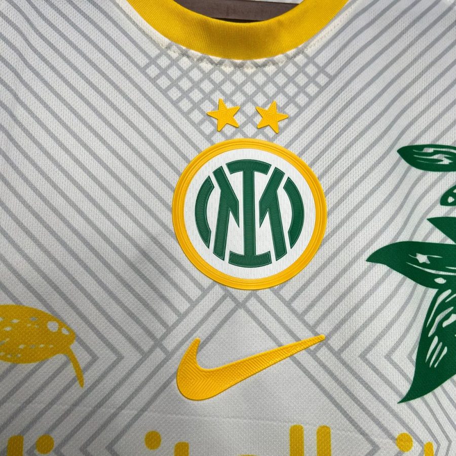 hemmatröja Inter Milan specialutgåva gul med ormmönster