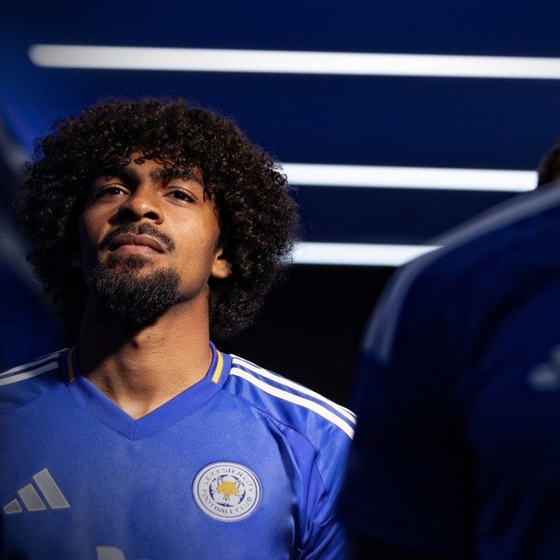 hemmatröja Leicester City säsong tvåtusentjugofyra tvåtusentjugofem blå officiell Premier League
