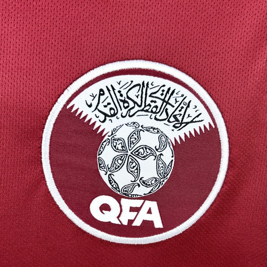 Qatars hemmatröja säsongen 2026 nationella fotbollslag