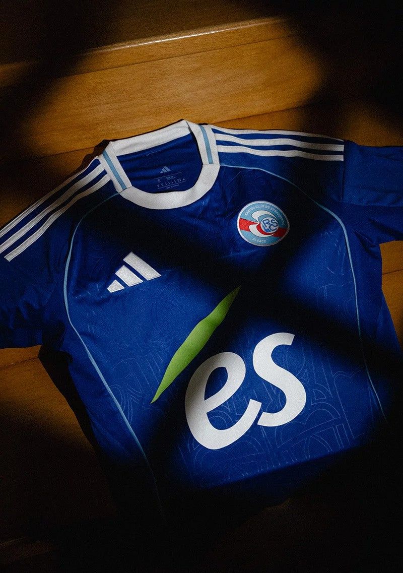 Hemmatröja RC Strasbourg säsongen 2025 2026