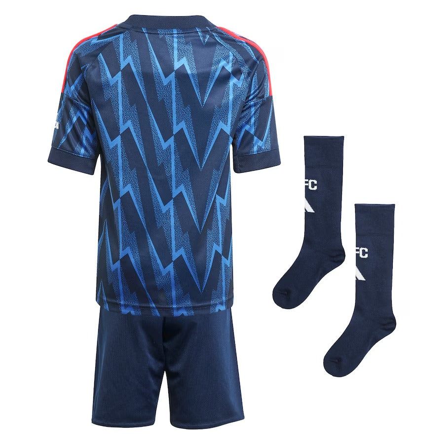 Barntröja Arsenal borta säsongen 2025 2026 med shorts och strumpor