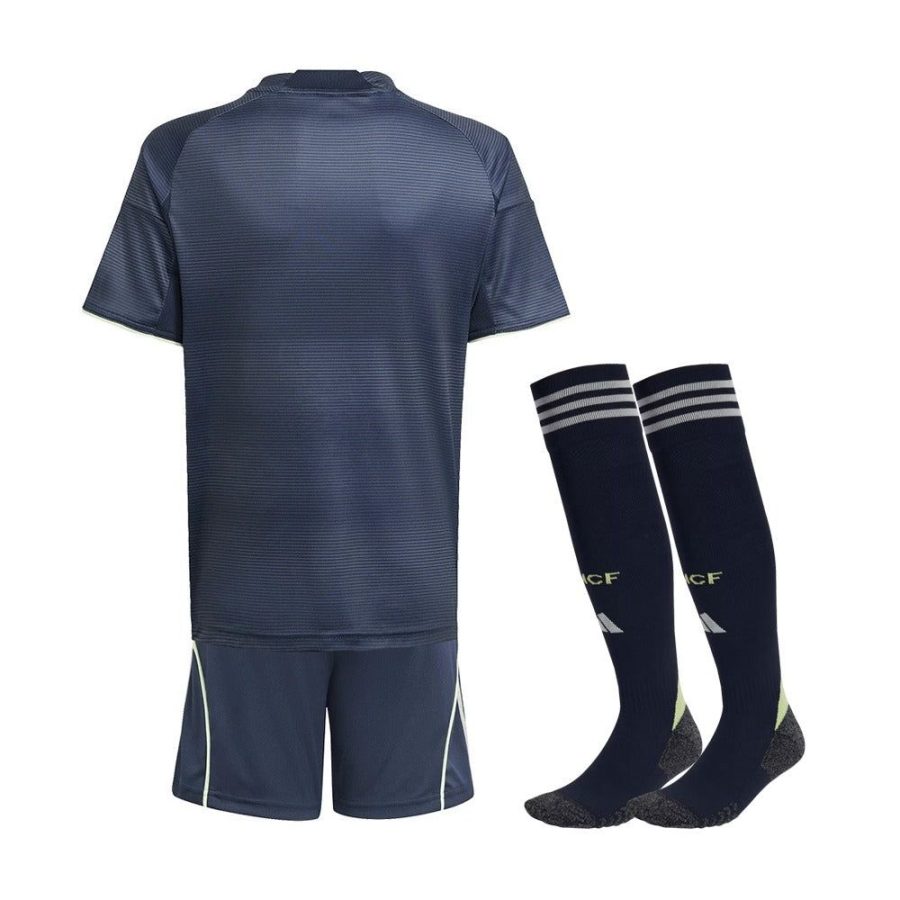 maillot-enfant-real-madrid-tenue-exterieure-saison-2025-2026 Barntröja Real Madrid bortadräkt säsong 2025 2026