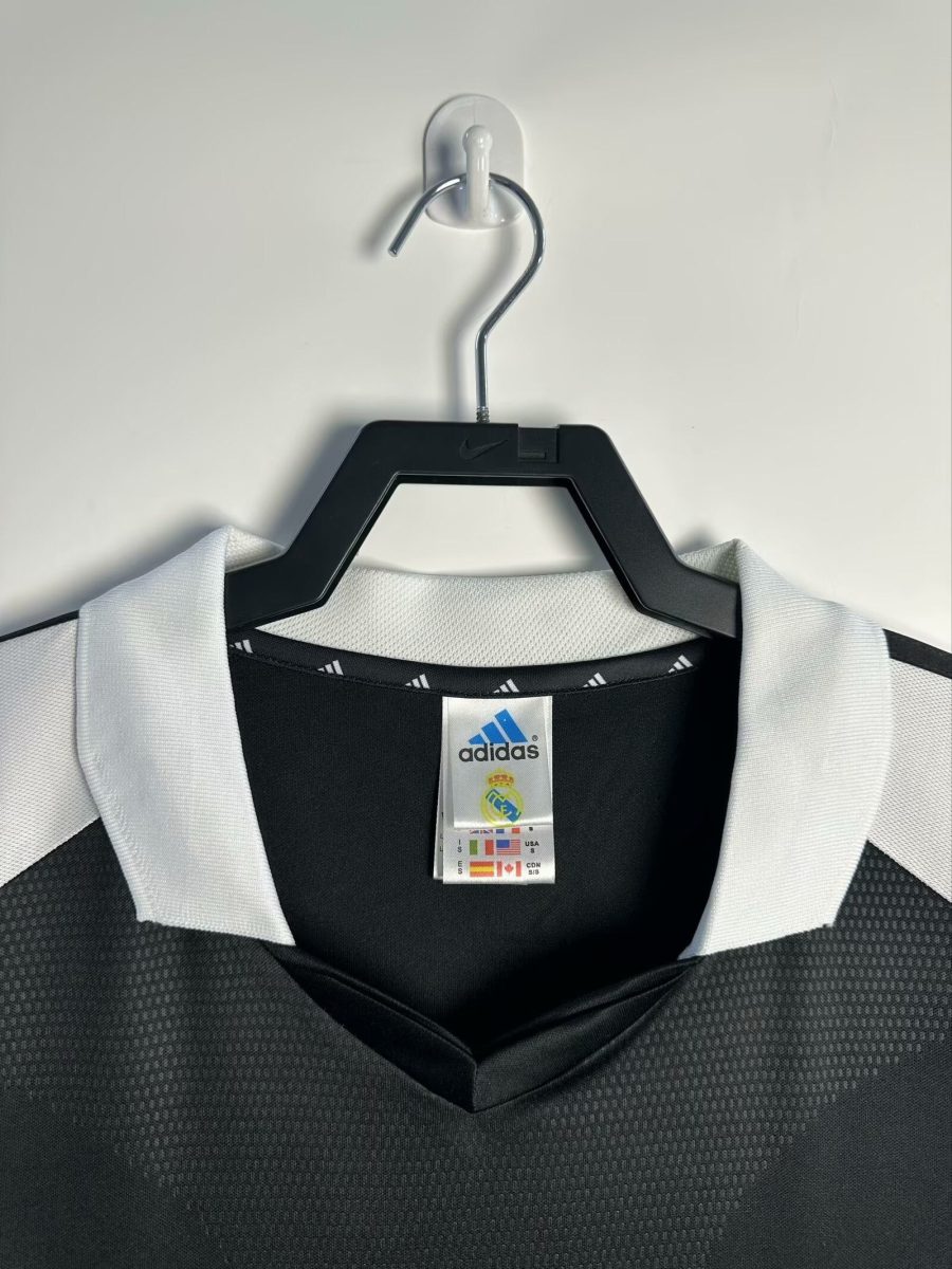 Real Madrid bortatröja säsongen 2001–2002