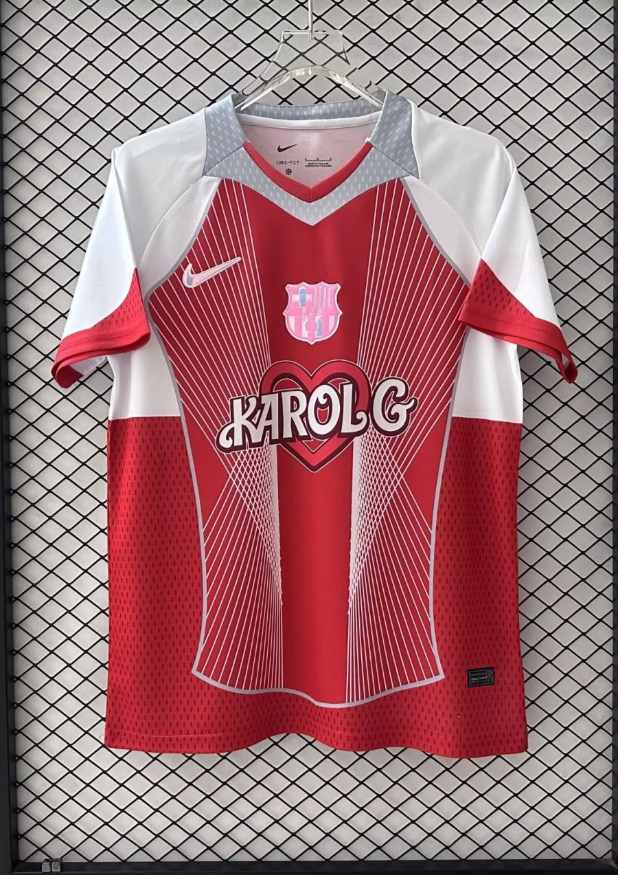 maillot-fc-barcelona-x-karol-g-rouge FC BARCELONA x KAROL G RÖD