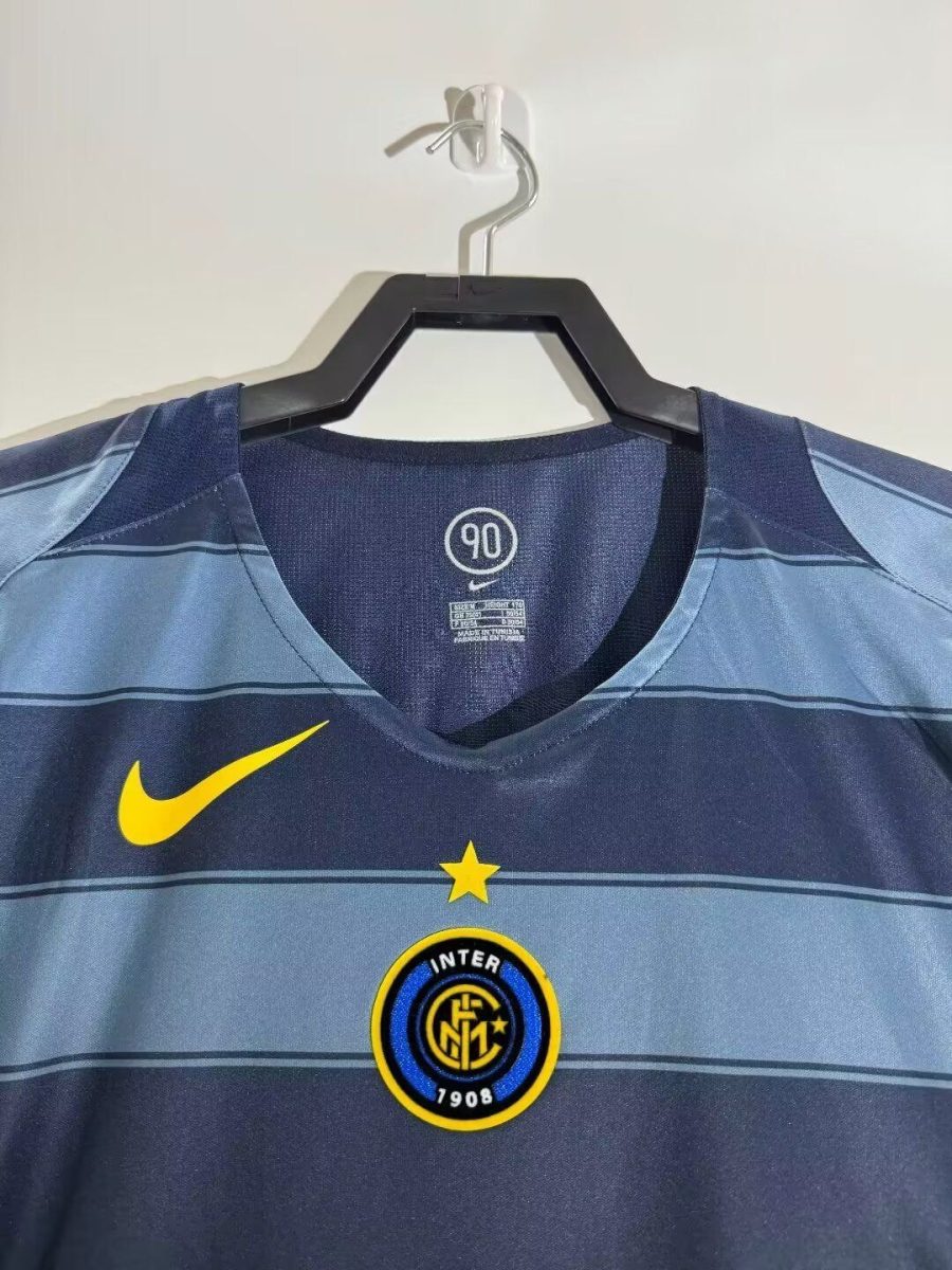 maillot-third-inter-milan-saison-2004-2005-tenue-exterieure-collector Tredjetröja Inter Milan säsongen 2004 2005 bortatröja samlare