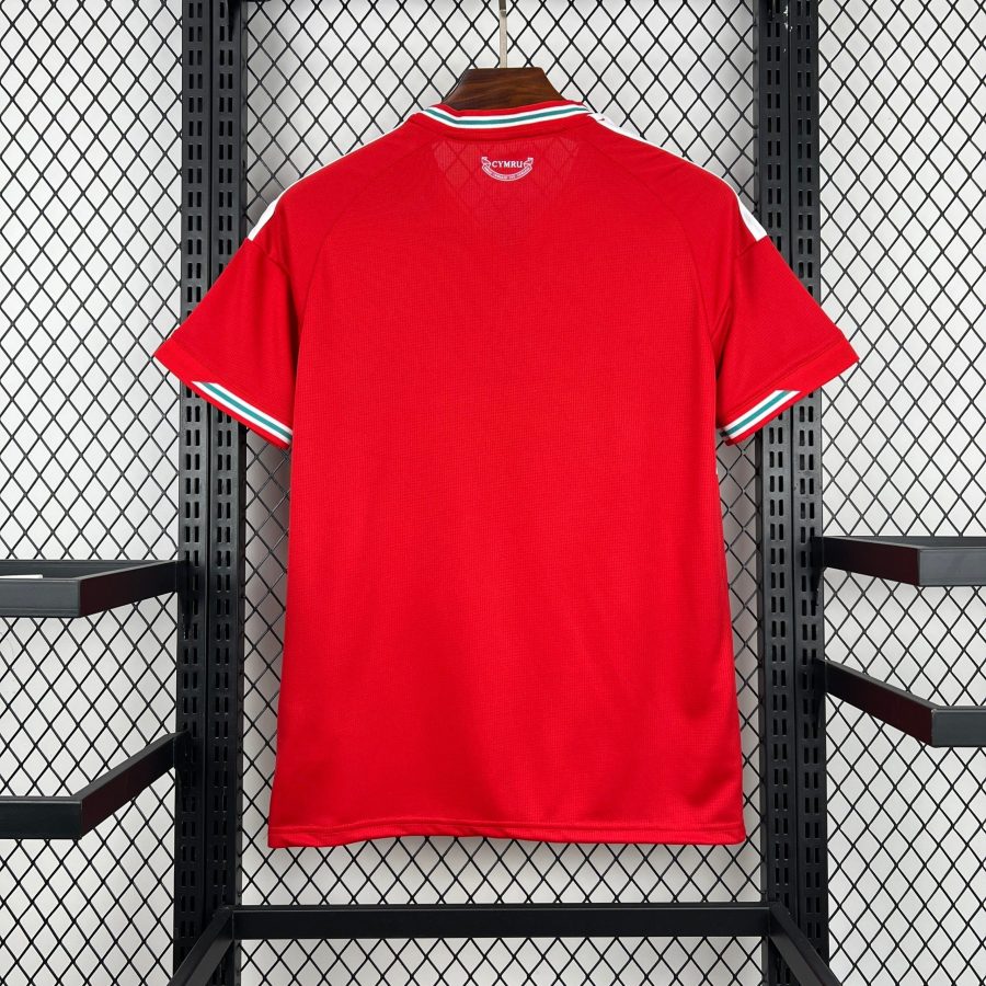 tenue-de-football-galloise-maillot-maison-2026-couleur-rouge Walesisk fotbollströja hemmatröja 2026 röd färg