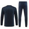 tenue-de-sport-fc-barcelone-veste-et-pantalon-jogging-pour-supporter FC Barcelonas sportkläder jacka och joggingbyxor för supporter
