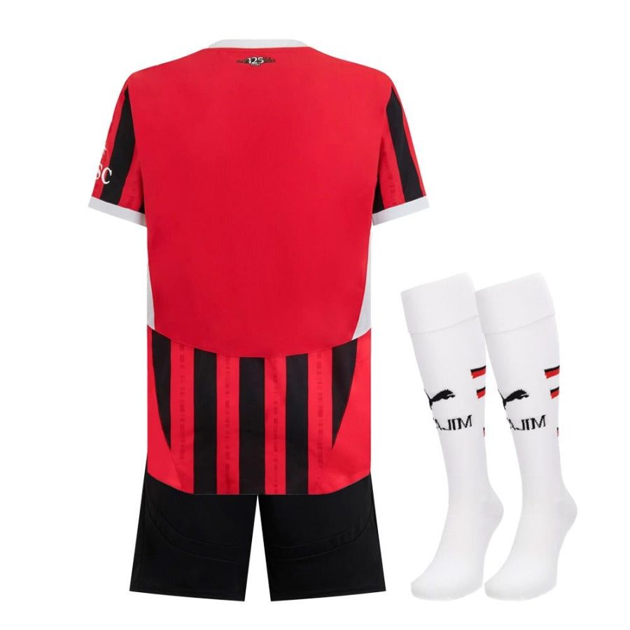 tenue-enfant-ac-milan-maillot-domicile-saison-2024-2025 barnställ AC Milan hemmatröja säsong 2024 2025