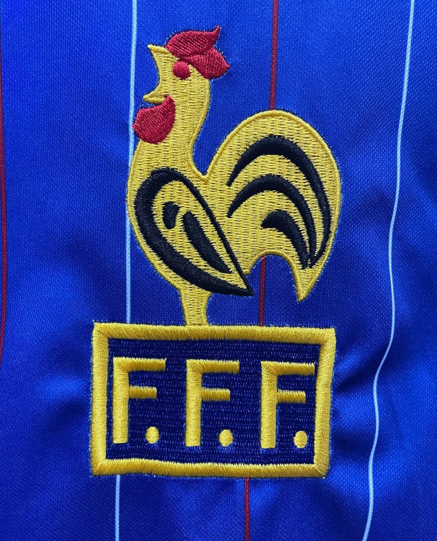 tunique-football-france-domicile-annee-mille-neuf-cent-quatre-vingt-deux-style-classique Tunique football France domicile année mille neuf cent quatre vingt deux style classique