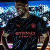 tunique-officielle-manchester-city-troisieme-tenue-2023-2024-pour-supporter Officiell Manchester City tredjetröja 2023-2024 för supportrar