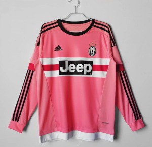 01EE8BA3-CDFE-402A-8A91-657B5863446C.jpg Juventus Bortatröja 2015/16 Långa Ärmar