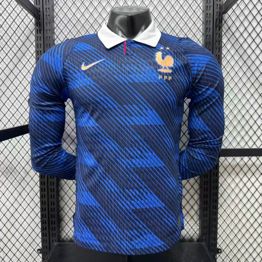 03b05cab498f736c7190745a92c7401a.jpg Maillot France 2026 Domicile Manches Longues
