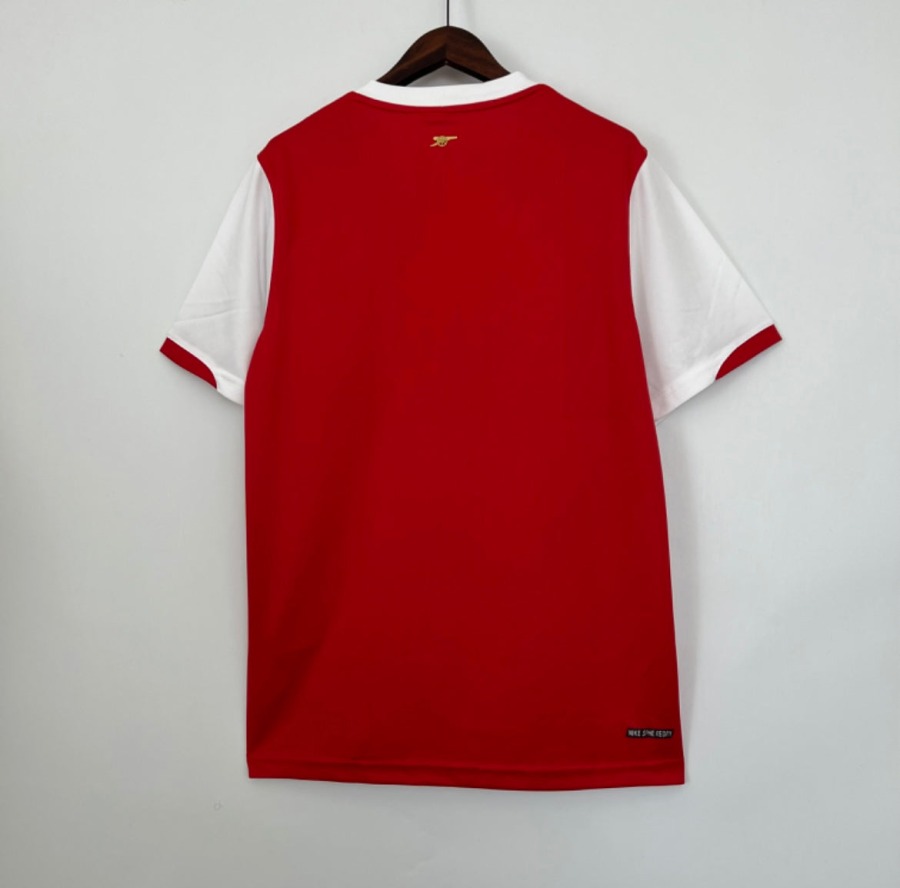 08E7F0DA-CA18-4886-B5D4-C49B8173D6A4.jpg Arsenal Hemmatröja 2006/07