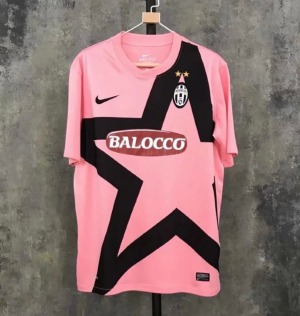 0D15F4AB-1E8A-435B-8C23-2C27585A8D06.jpg Juventus Bortatröja 2011/12